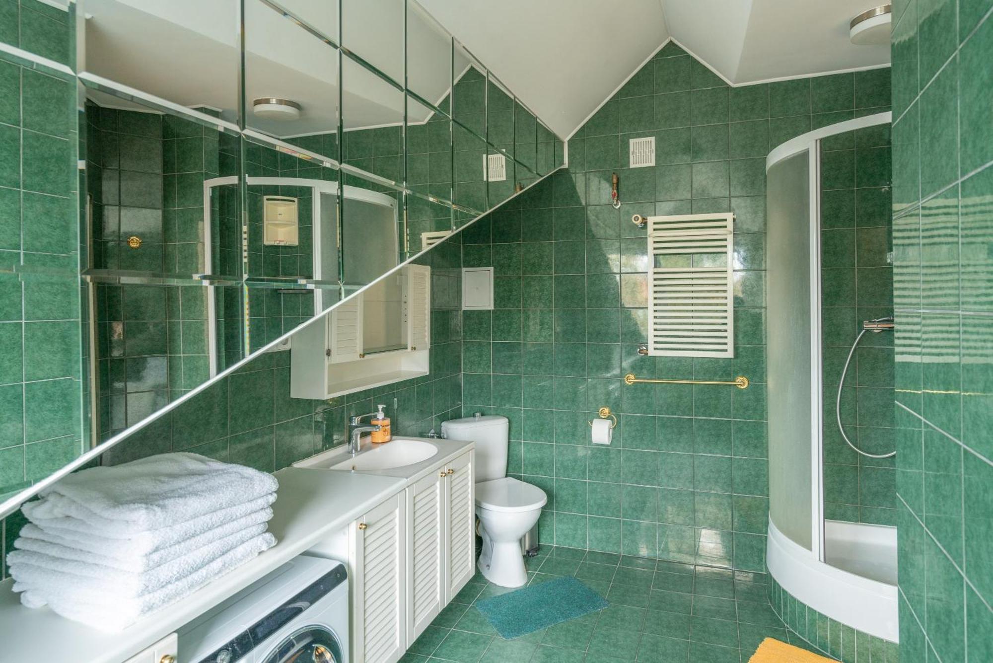 Dwupoziomowy Apartament Krakowskie Przedmiescie Apartment *