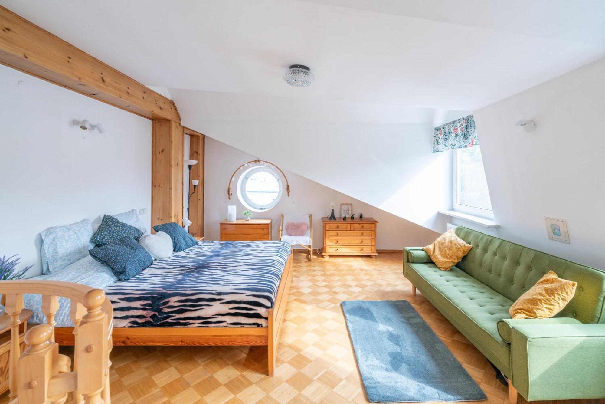 Dwupoziomowy Apartament Krakowskie Przedmiescie Apartment Warsaw